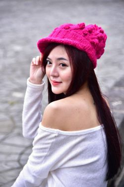 岳胀耸的雪乳奶水